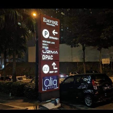 Maya Empire Studio Kampong Bukit Lanjan Exterior photo
