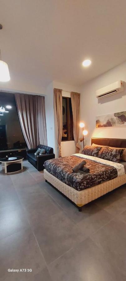 Maya Empire Studio Kampong Bukit Lanjan Room photo