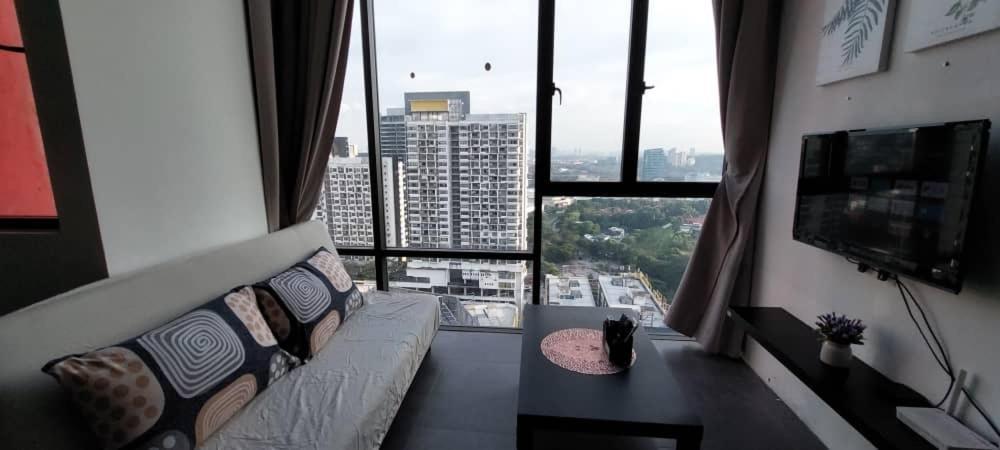 Maya Empire Studio Kampong Bukit Lanjan Exterior photo